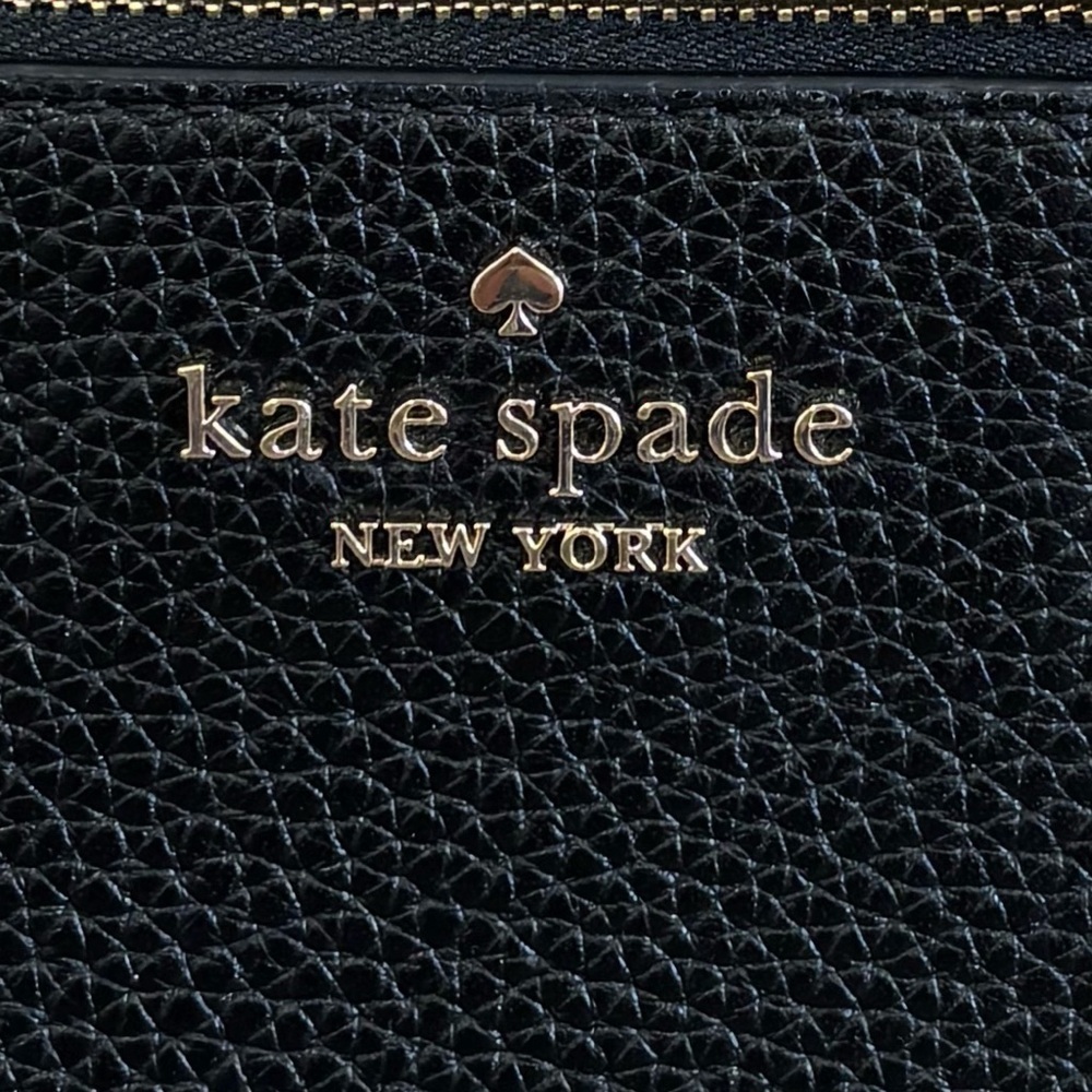 Kate Spade Black Wristlet Authentic Excellent Condition - Picture 2 of 5
